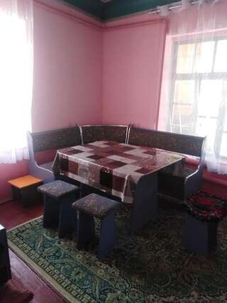 Гостевой дом Happy family Guest House Arslanbob Односпальная кровать в общем номере для мужчин и женщин-16